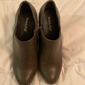 Rialto ankle boots size 6.5
